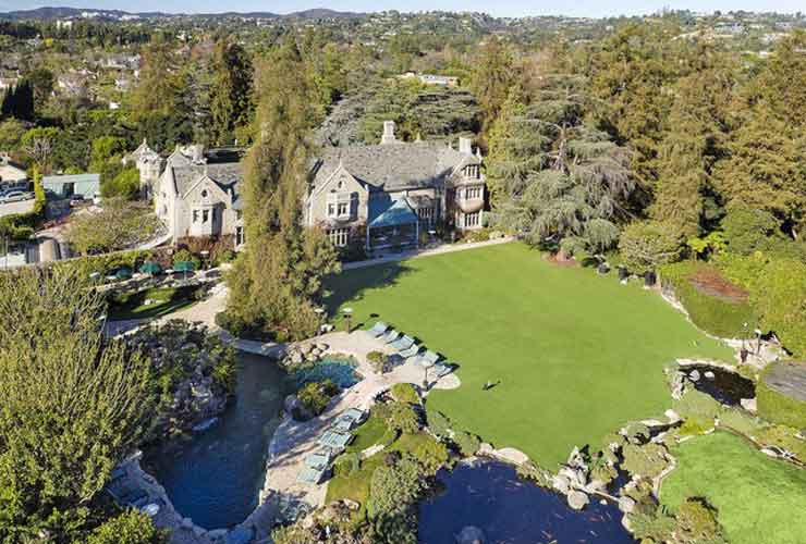 Daren Metropoulos Is The New Owner Of The Playboy Mansion