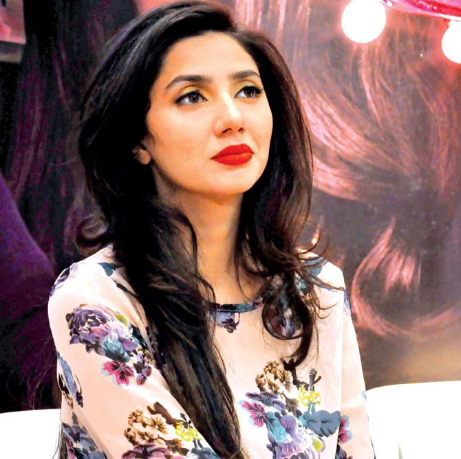 Mahira Khan is in awe of Katrina Kaif's hit song 'Kaala Chashma'