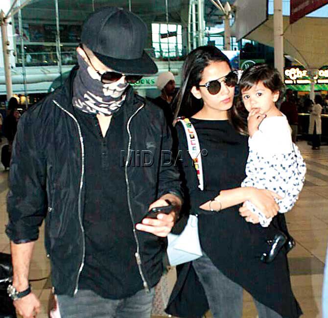 Shahid Kapoor with wife Mira and daughter Misha. Pic/Yogen Shah
